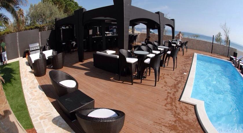 Paradise Resort Vanesa Vir Eksteriør billede